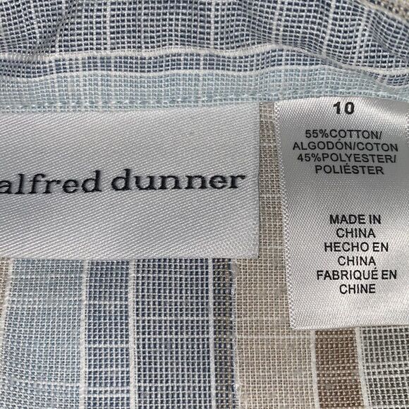 Alfred Dunner Blue Cotton Button Down. Size 10 - Picture 14 of 14